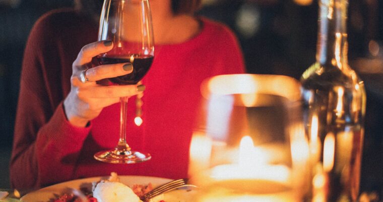 6 Tips to Planning the Perfect Romantic Dinner Date at Home