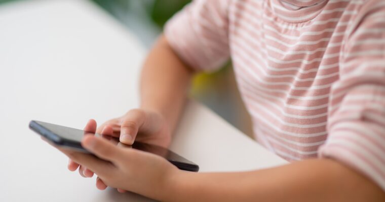 Why We’re Choosing Not to Give Our Child a Smartphone